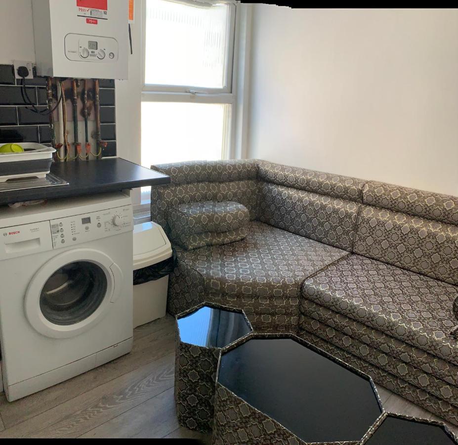 Beautiful Hoe Street First Floor One Bedroom Apartment B Walthamstow London Exterior photo