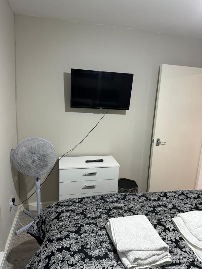 Beautiful Hoe Street First Floor One Bedroom Apartment B Walthamstow London Exterior photo