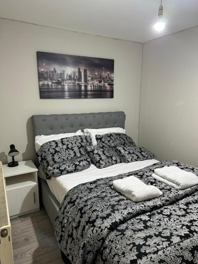Beautiful Hoe Street First Floor One Bedroom Apartment B Walthamstow London Exterior photo